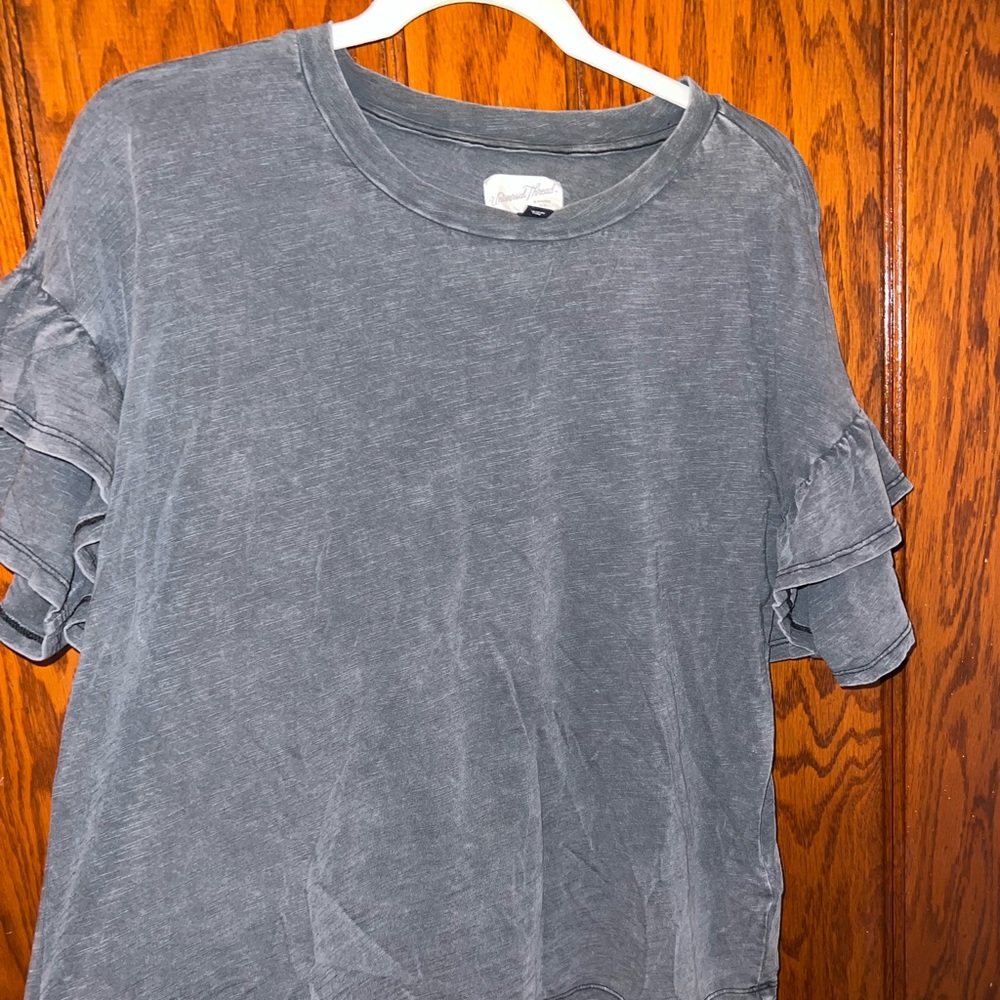 Universal Thread Grey Distressed Top - image 8